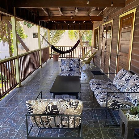 Driftwood Gardens Guesthouse Placencia Bagian luar foto