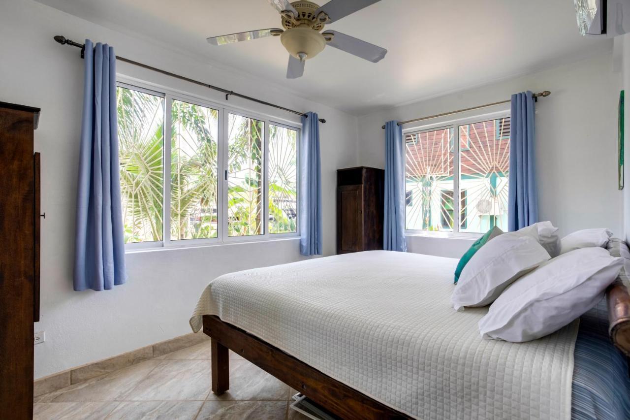 Driftwood Gardens Guesthouse Placencia Bagian luar foto
