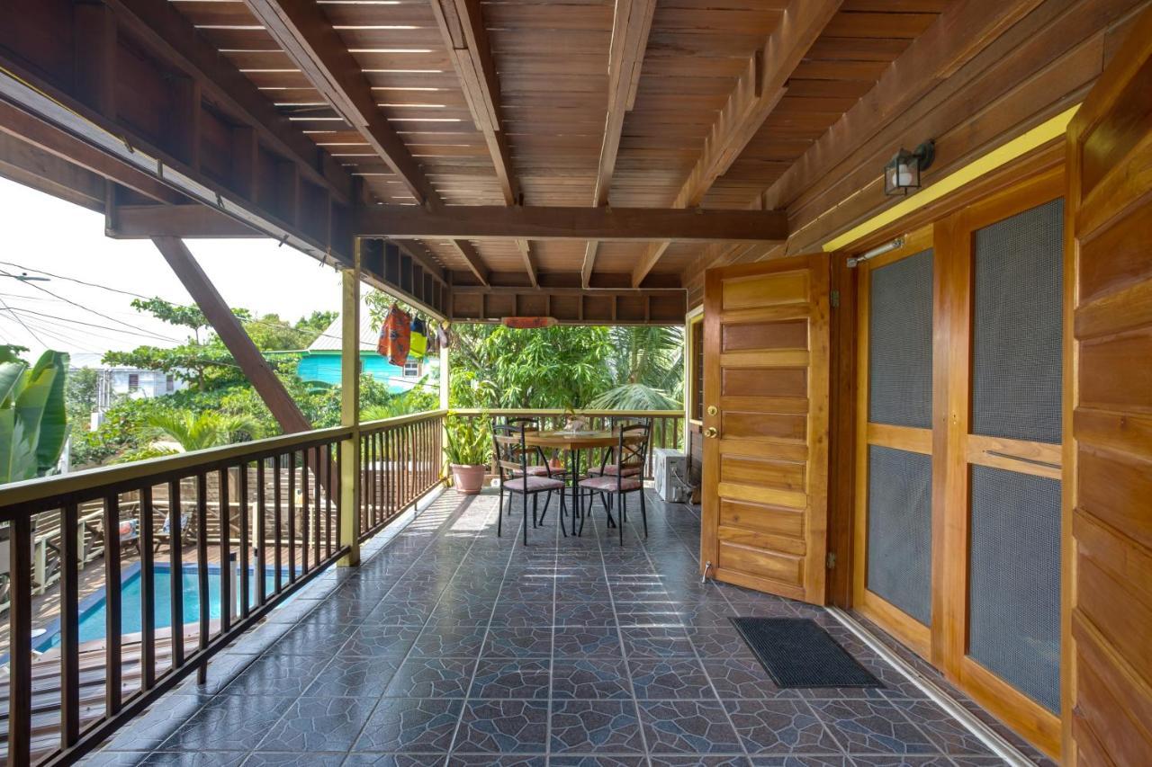 Driftwood Gardens Guesthouse Placencia Bagian luar foto