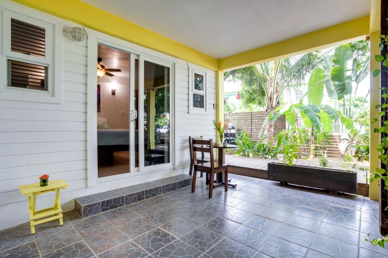 Driftwood Gardens Guesthouse Placencia Bagian luar foto
