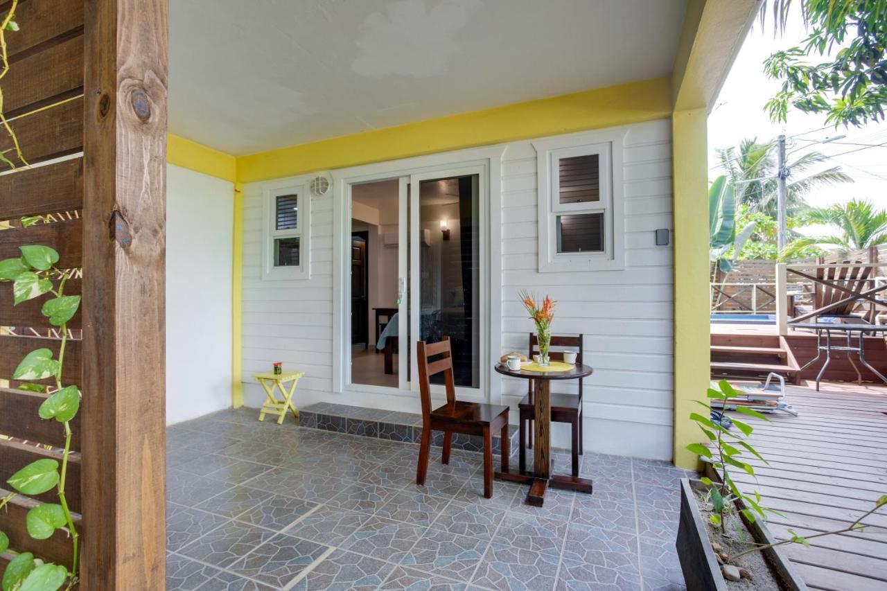 Driftwood Gardens Guesthouse Placencia Bagian luar foto